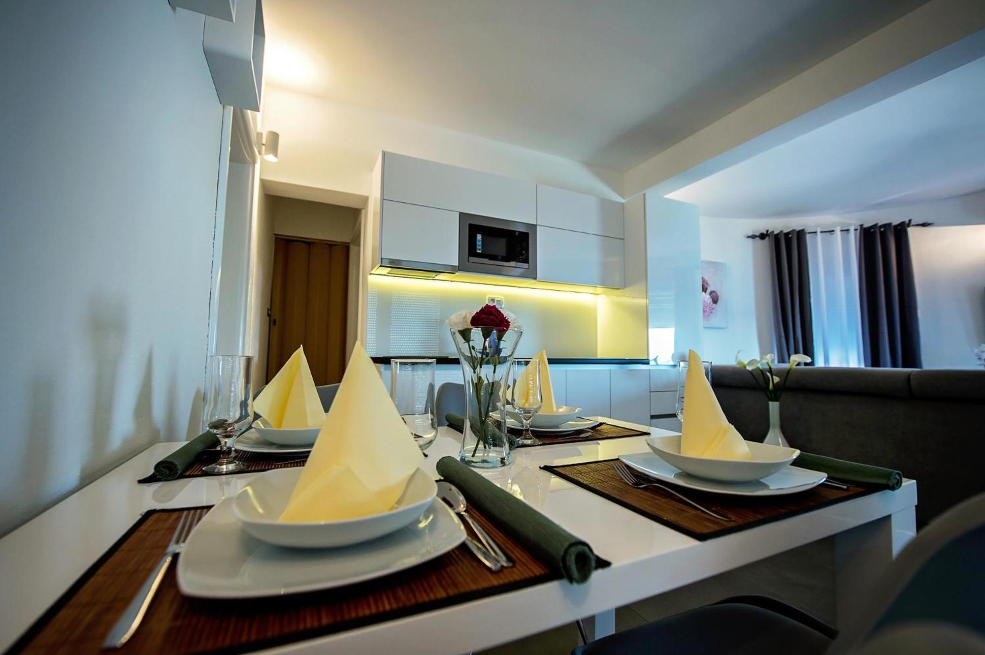 Seaside Apartments With A Swimming Pool Zecevo Rtic, Rogoznica - 8366 部屋 写真