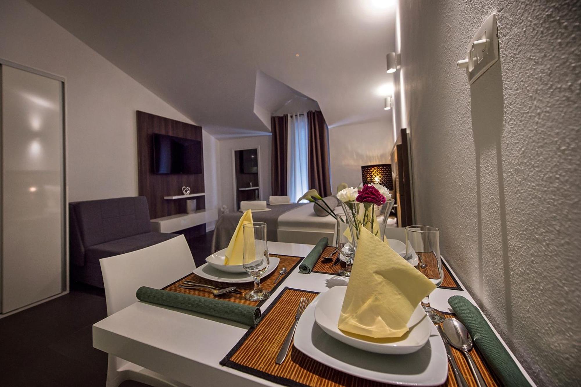 Seaside Apartments With A Swimming Pool Zecevo Rtic, Rogoznica - 8366 部屋 写真