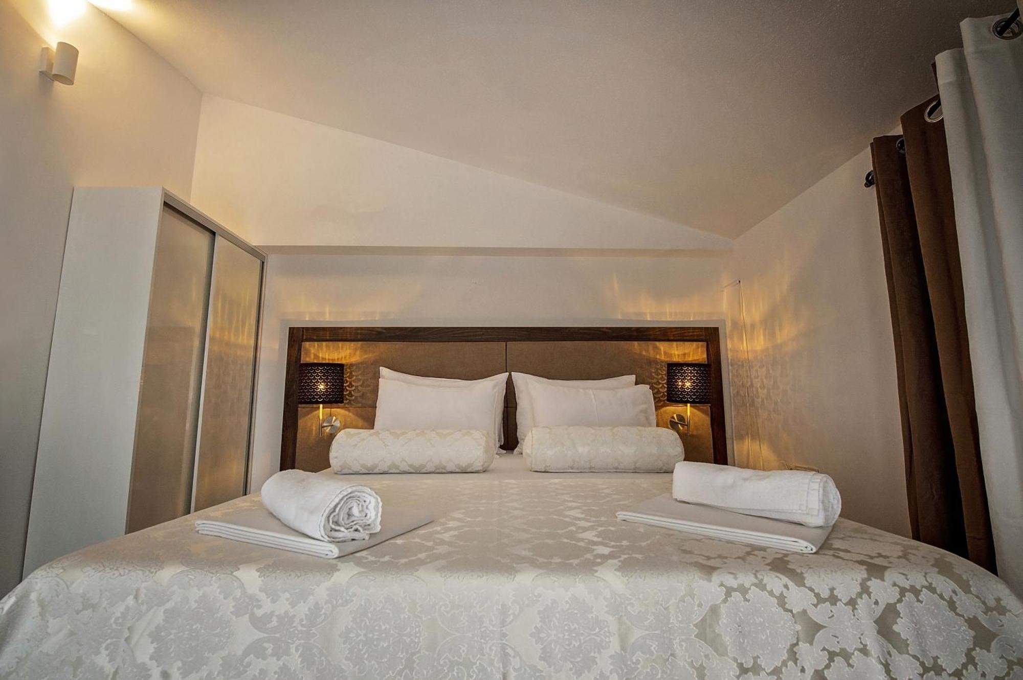 Seaside Apartments With A Swimming Pool Zecevo Rtic, Rogoznica - 8366 部屋 写真