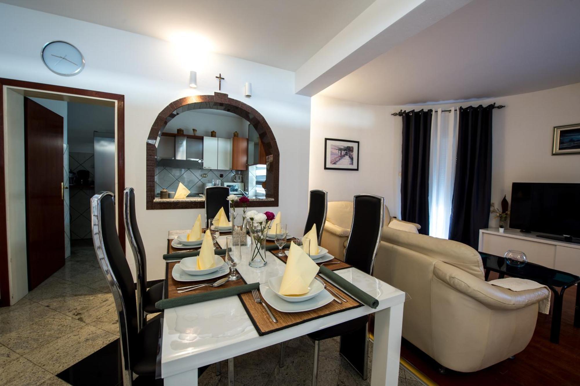 Seaside Apartments With A Swimming Pool Zecevo Rtic, Rogoznica - 8366 部屋 写真